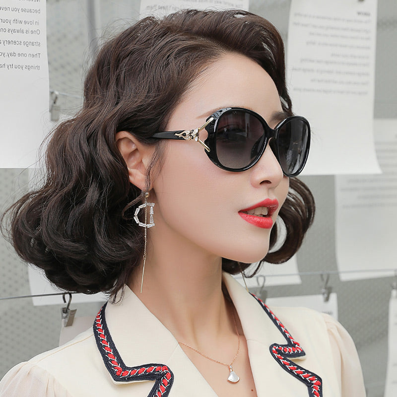 💕2025 Explosion💕Women's Oversized Fashion Sunglasses