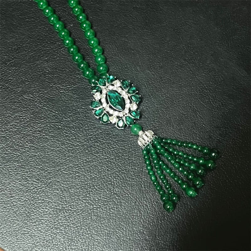 📿Emerald Color Necklace with Stylish Pendant