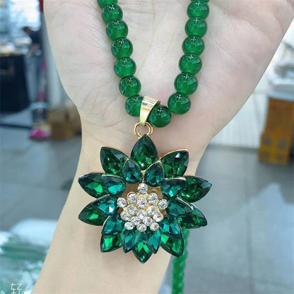 📿Emerald Color Necklace with Stylish Pendant