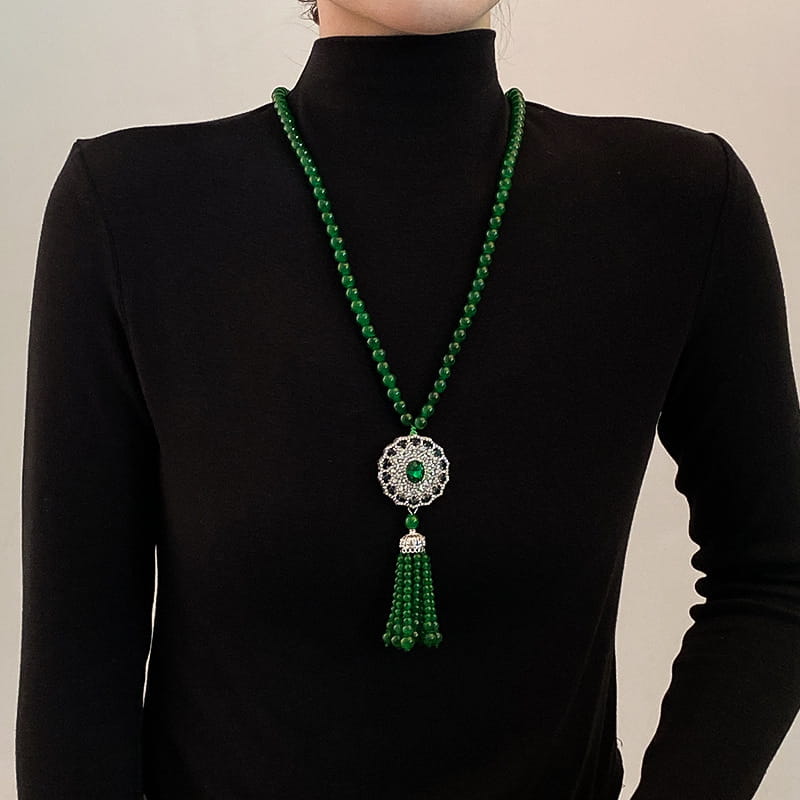 📿Emerald Color Necklace with Stylish Pendant