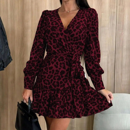 Robe à cravate à la taille en V Wrap à col de léopard
