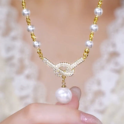 Collier de perle simulé élégant des femmes