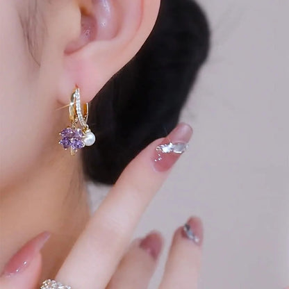 🌸Fashion crystal four-petal flower pearl earrings
