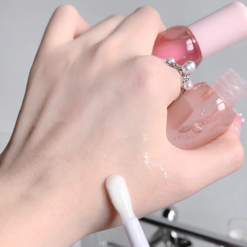 Glow-Enhancing Moisturizing Lip Oil