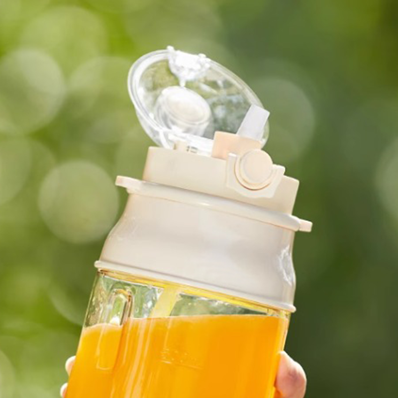 2-in-1 Electric Blender Water Bottle with Removable Straw